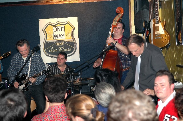 min 2006 11 17 one way 177